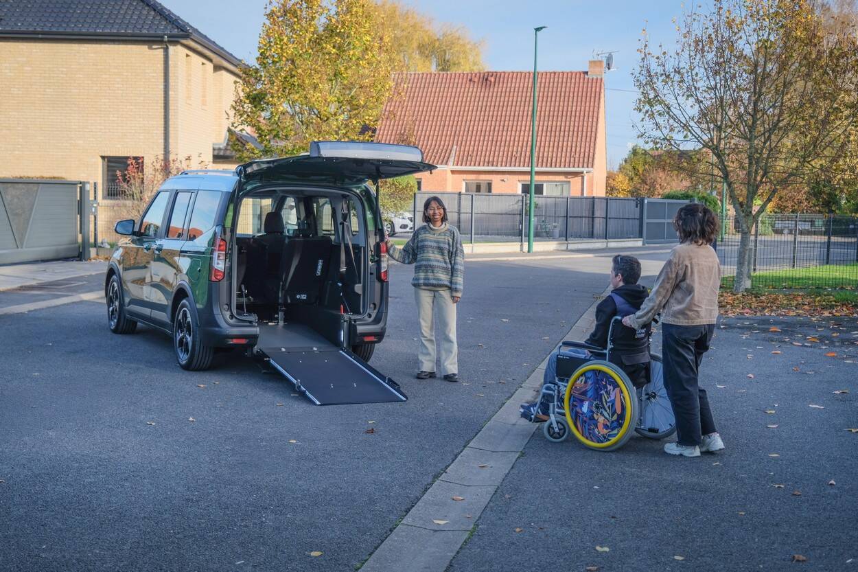 Voyagez en famille à bord du Ford Tourneo Courier et son aménagement handicap Xtra