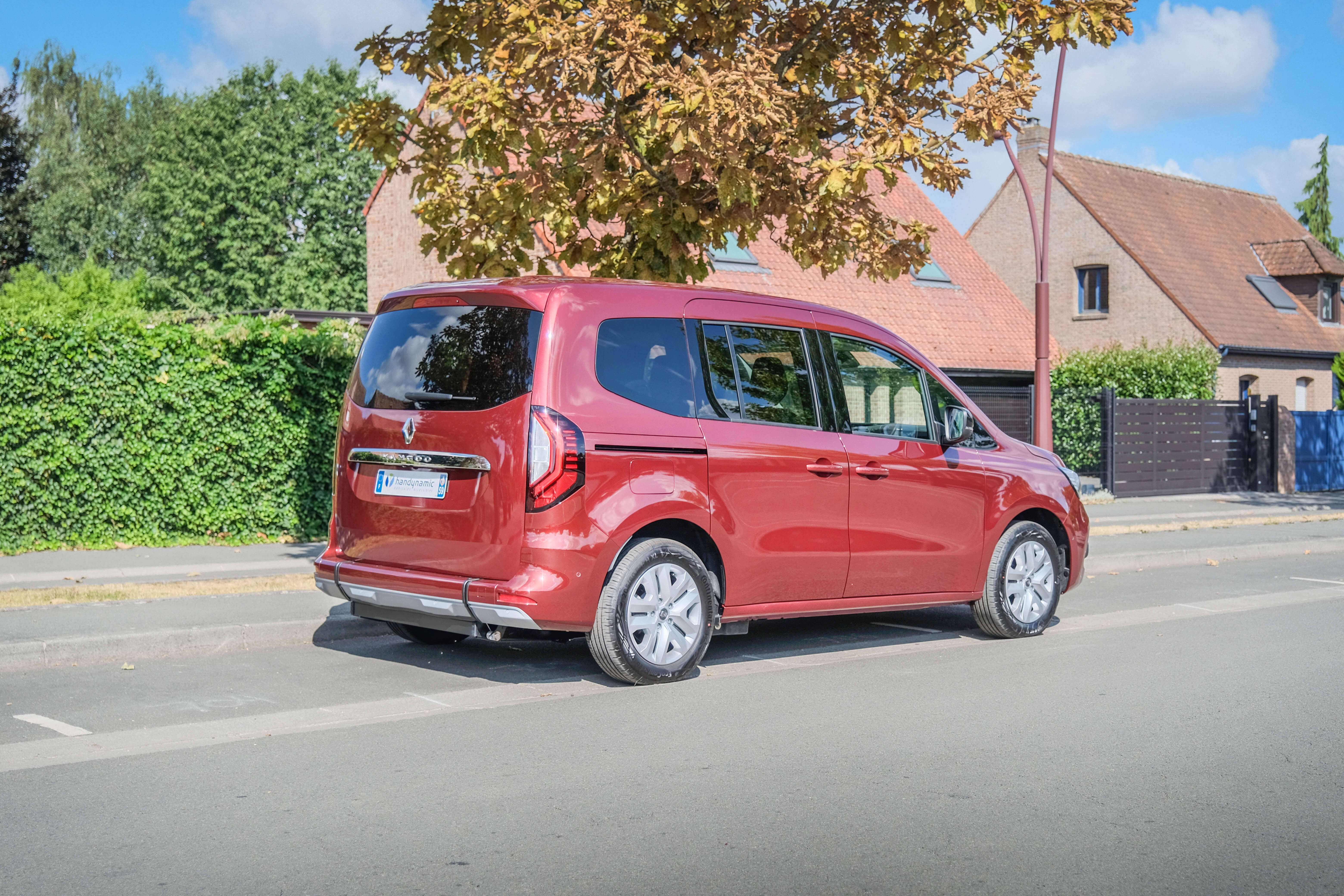 Le Renault Kangoo est parfait pour conduire en ville comme à la campagne !