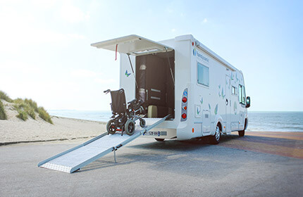 Louez un camping-car accessible en fauteuil roulant avec Handynamic !
