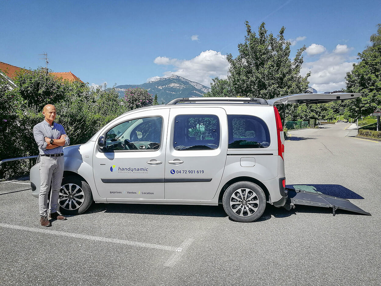Louez une voiture aménagée handicap dans les environs de Chambéry Louez une voiture aménagée handicap dans les environs de Chambéry
