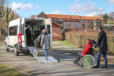 Minibus TPMR 1 à 5 fauteuils roulants