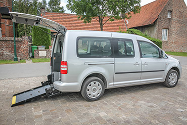 Mme Davigny est très satisfaite de notre service après-vente ... Mme Davigny est très satisfaite de notre service après-vente ...