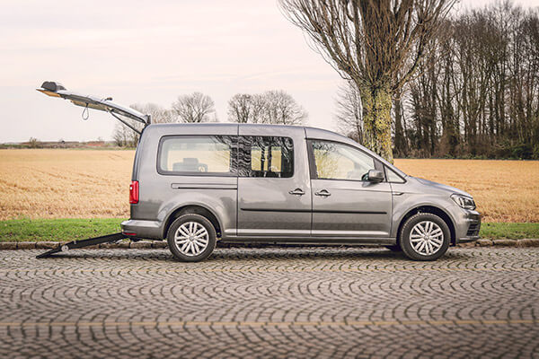M. Grière est très satisfait de son Volkswagen Caddy Maxi TPMR dans le cadre de son activité de transport M. Grière est très satisfait de son Volkswagen Caddy Maxi TPMR dans le cadre de son activité de transport