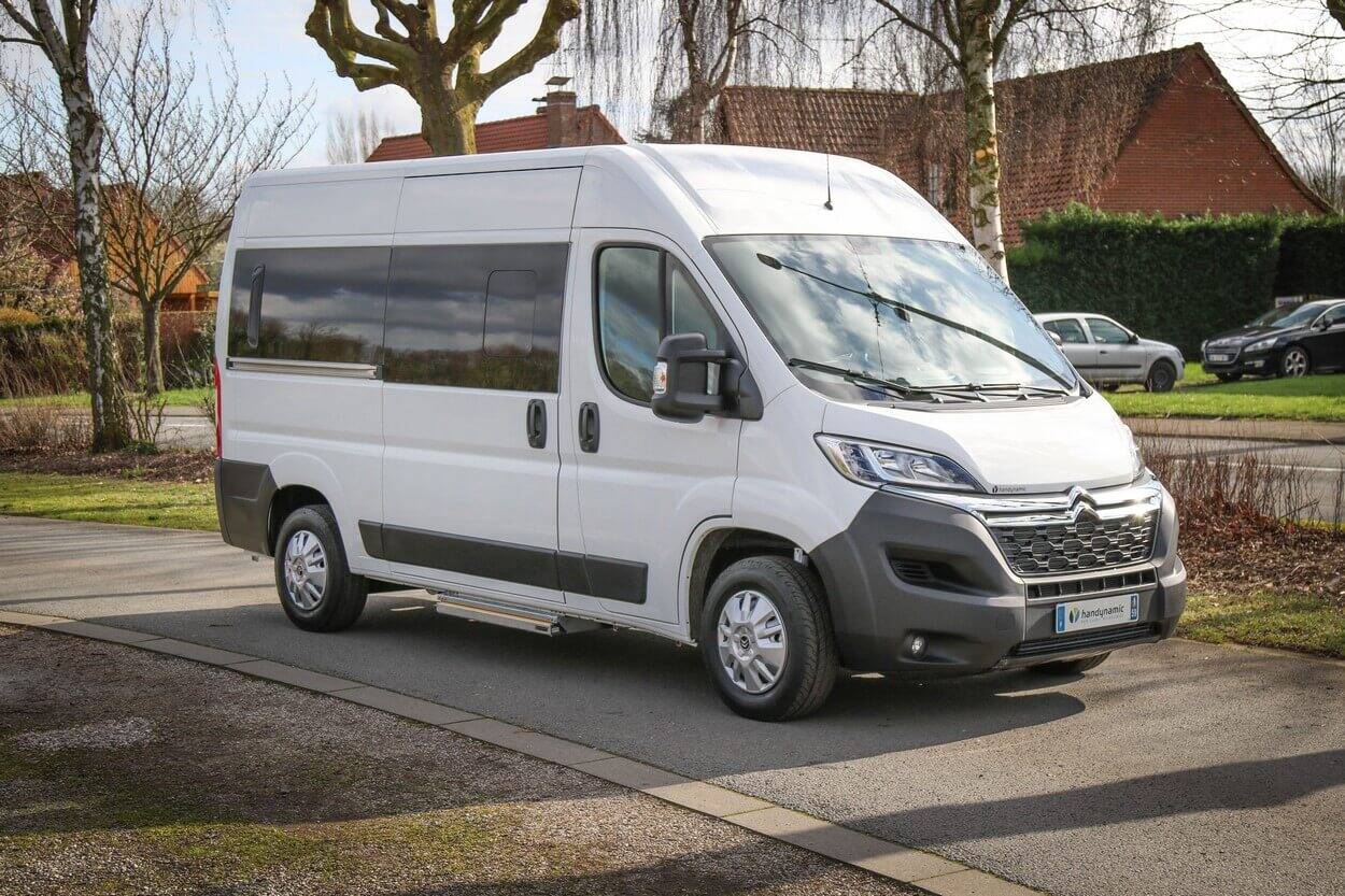 Découvrez le Citroën Jumper L2H2 TPMR Triflex Easy et son plancher révolutionnaire avec sangles d'arrimage intégrées