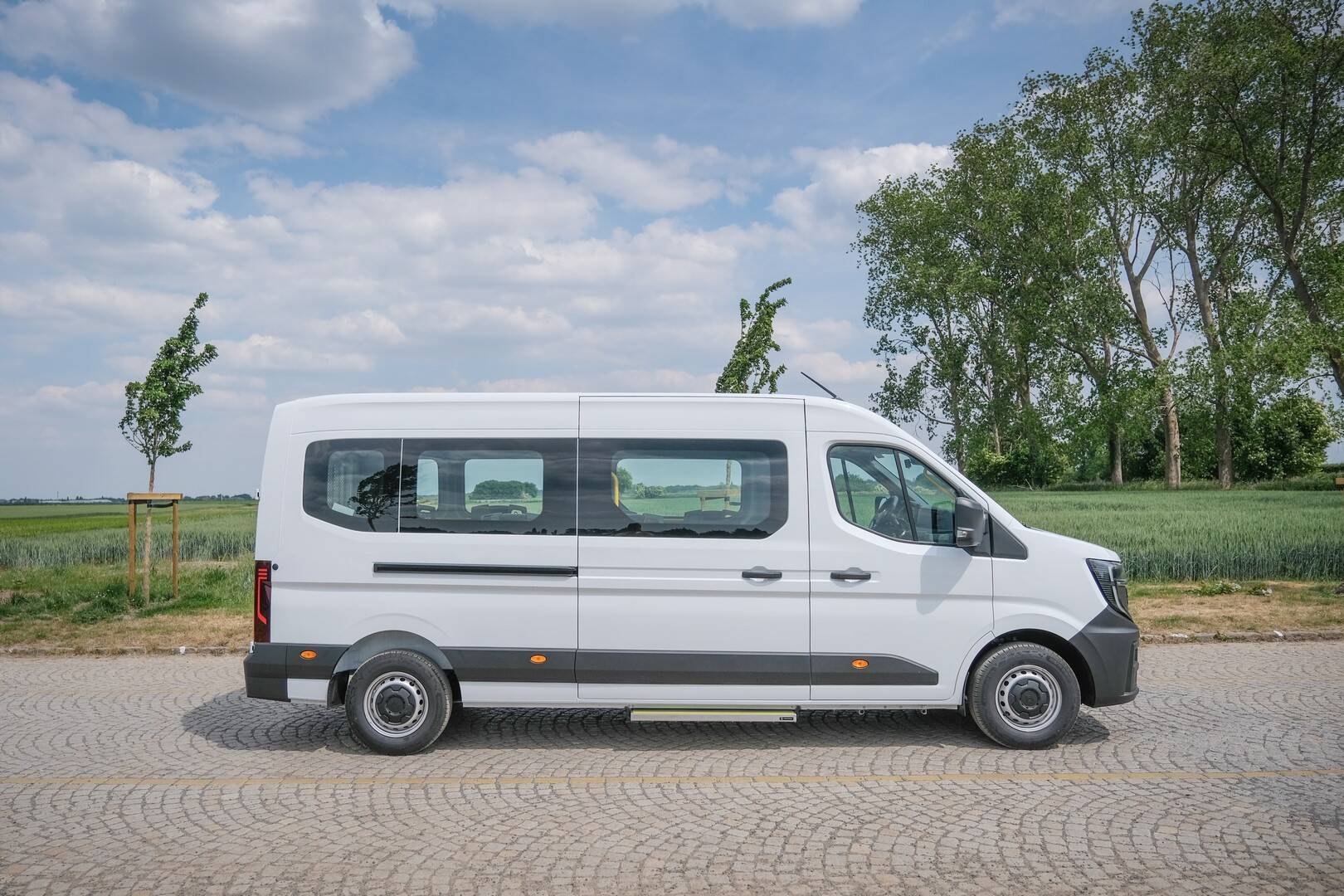Le Renault Master L3H2 affiche une longueur suffisante pour transporter jusqu'à 5 passagers en fauteuil roulant