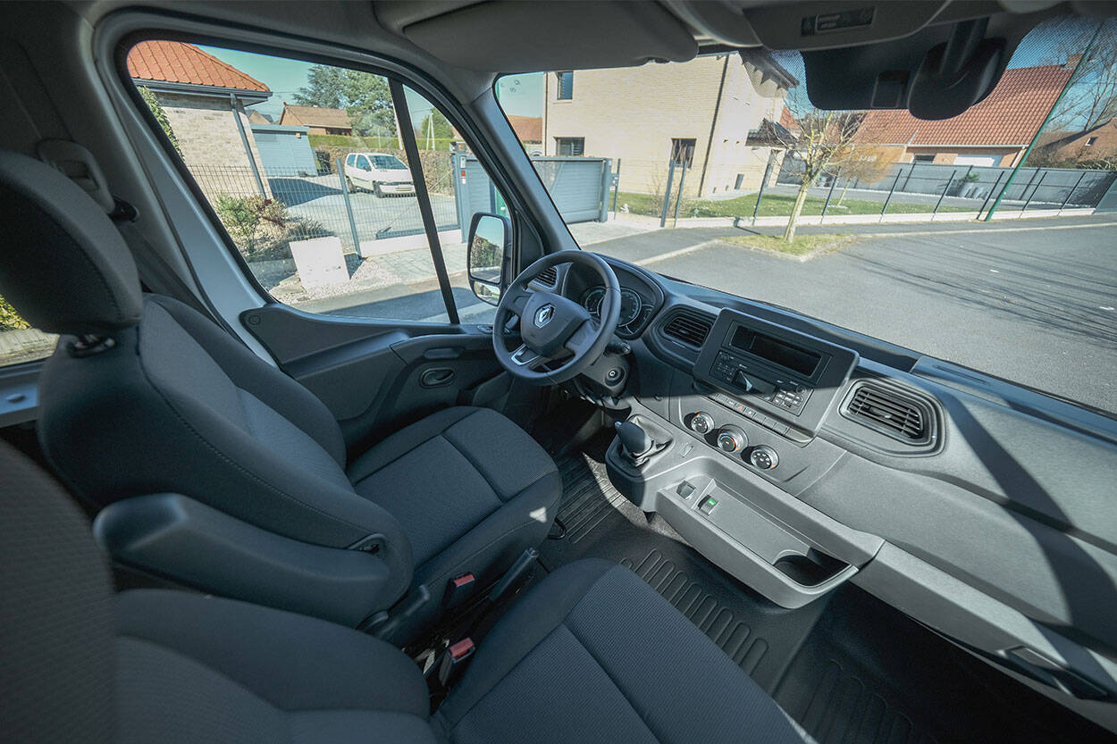 Les commandes du Master e-Tech tombent sous la main 