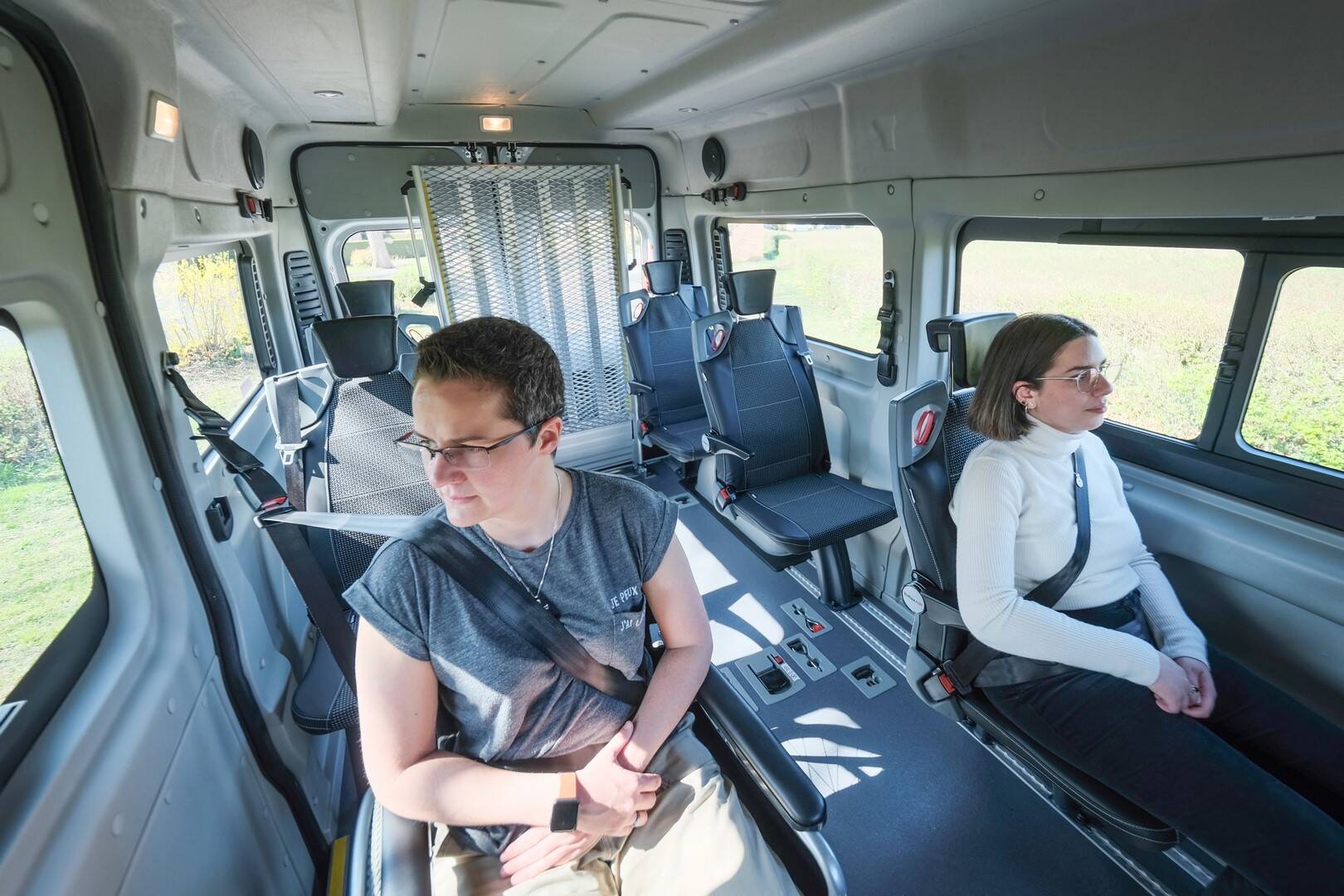 Voyagez à 7 personnes + 1 fauteuil roulant à bord de ce Citroën Jumper TPMR L2H2 Triflex Easy SimplyAccess