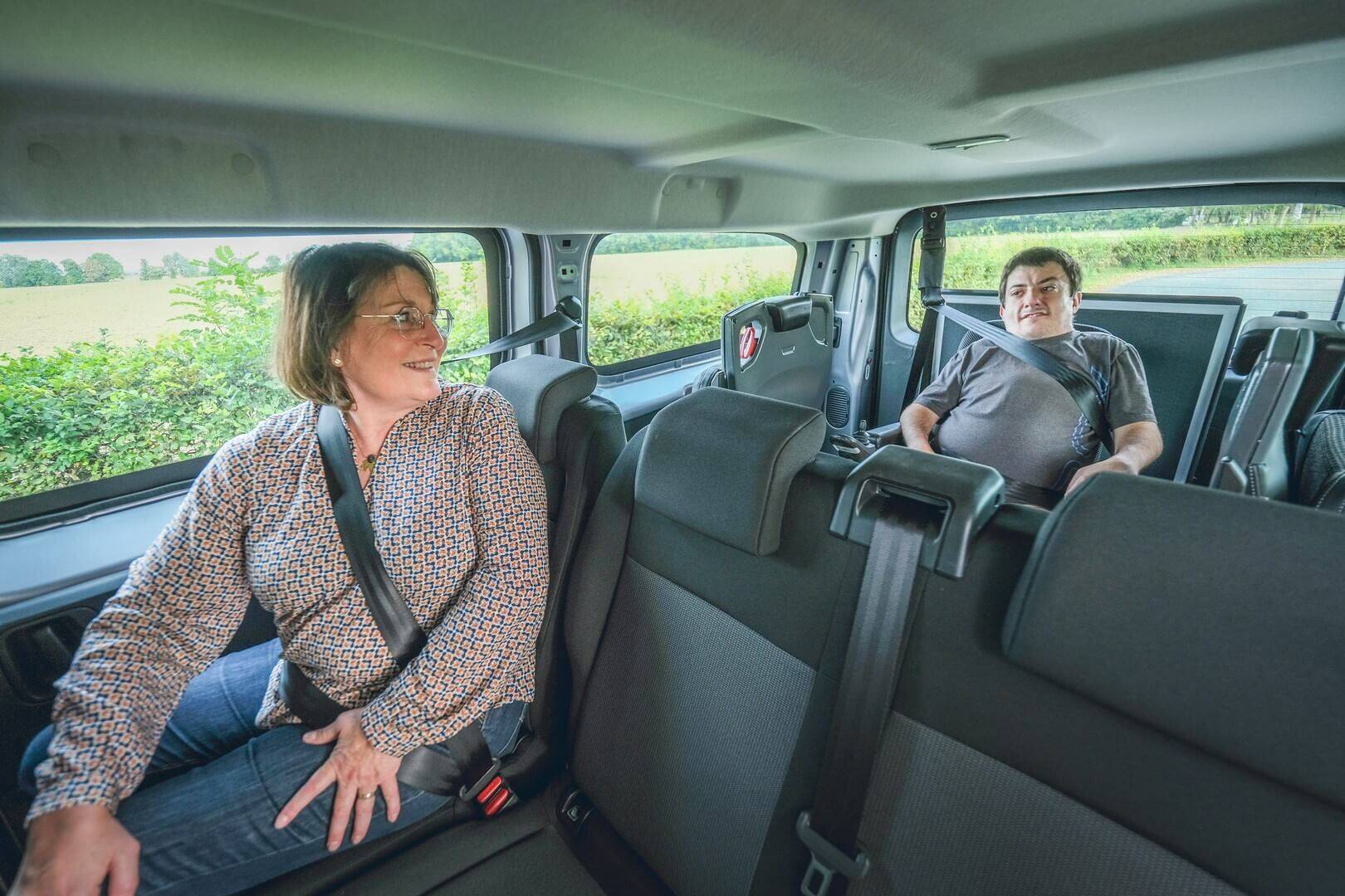 Le monospace électrique des grandes familles : choisissez la convivialité couplée à l'électromobilité avec l'Opel Vivaro-e Xtra HappyAccess 