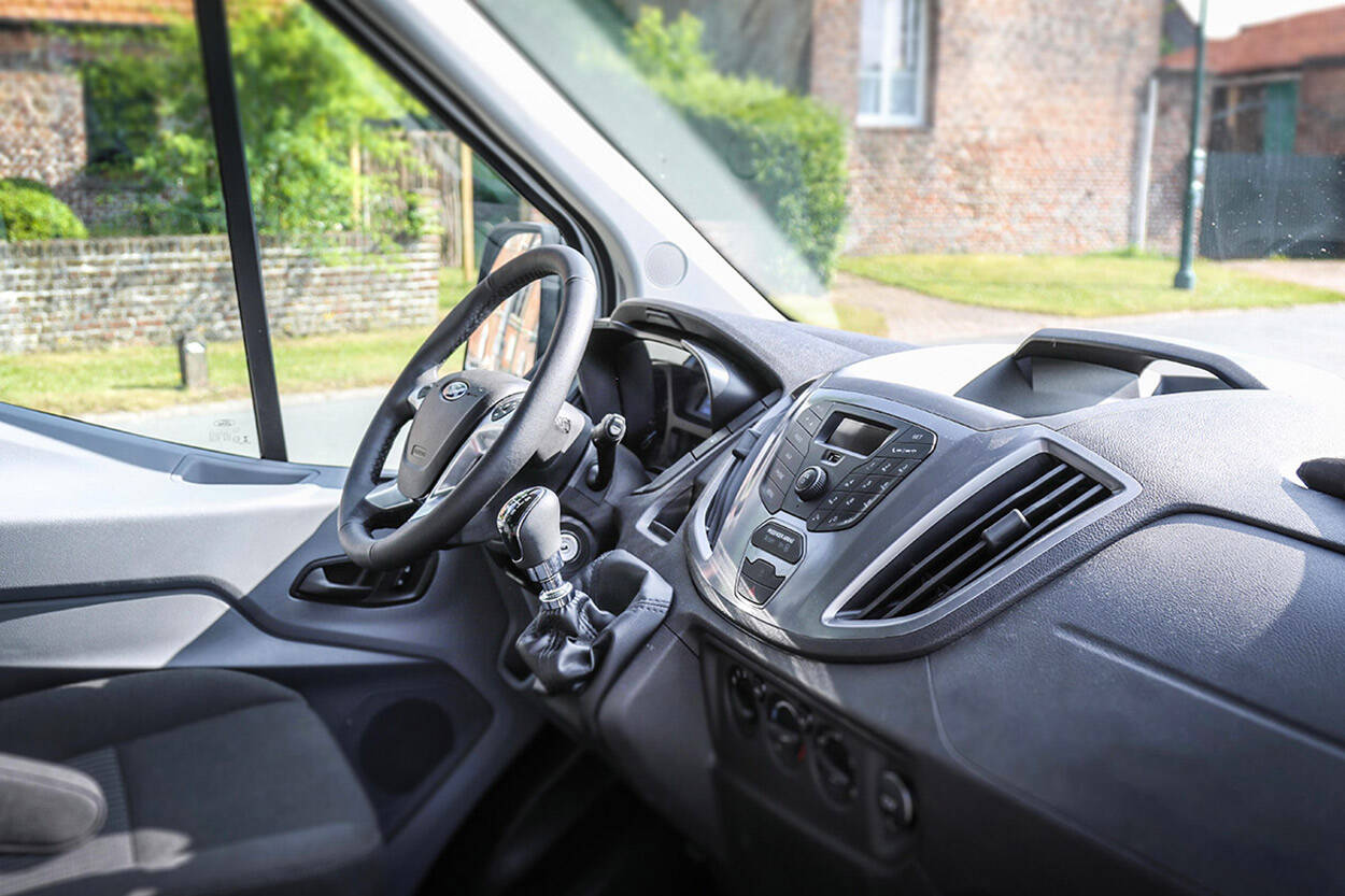 En vous mettant au volant du nouveau Ford Transit, vous avez vraiment l'impression d'être dans une voiture...