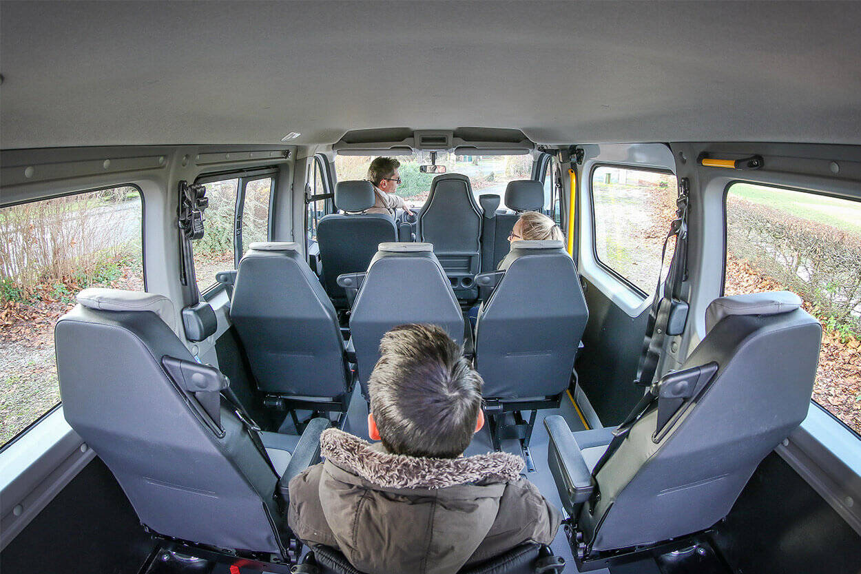 Avec le Renault Master L1H1 TPMR Handyclipse, transportez des passagers valides ET à mobilité réduite