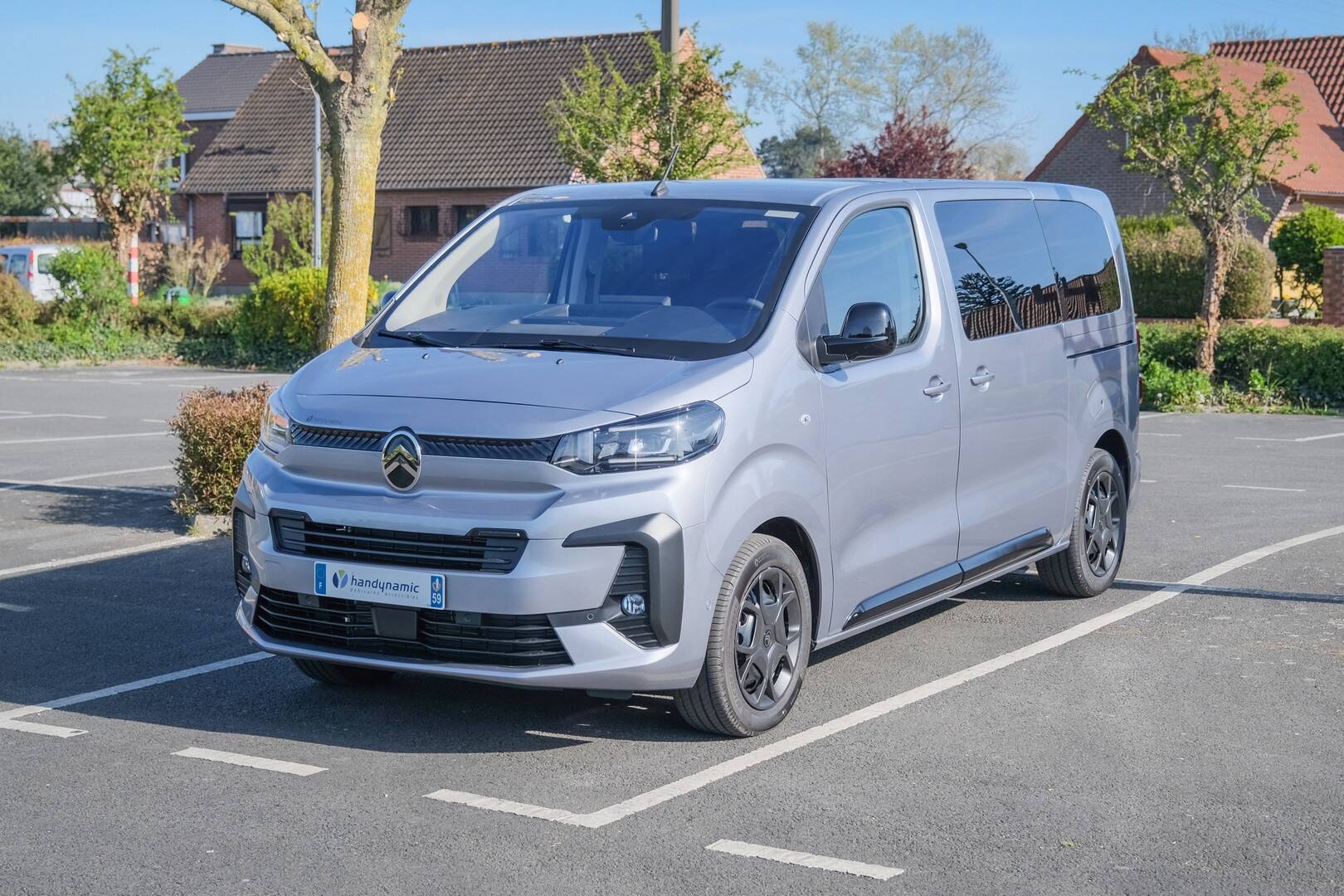Le Citroën SpaceTourer TPMR Family est spacieux