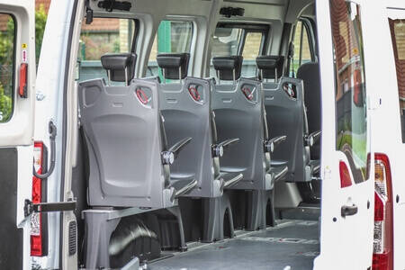 Les sièges Triflex du Renault Master ajoutent de la modularité, mais vous pouvez choisir le nombre dont vous avez réellement besoin ! Les sièges Triflex du Renault Master ajoutent de la modularité, mais vous pouvez choisir le nombre dont vous avez réellement besoin !