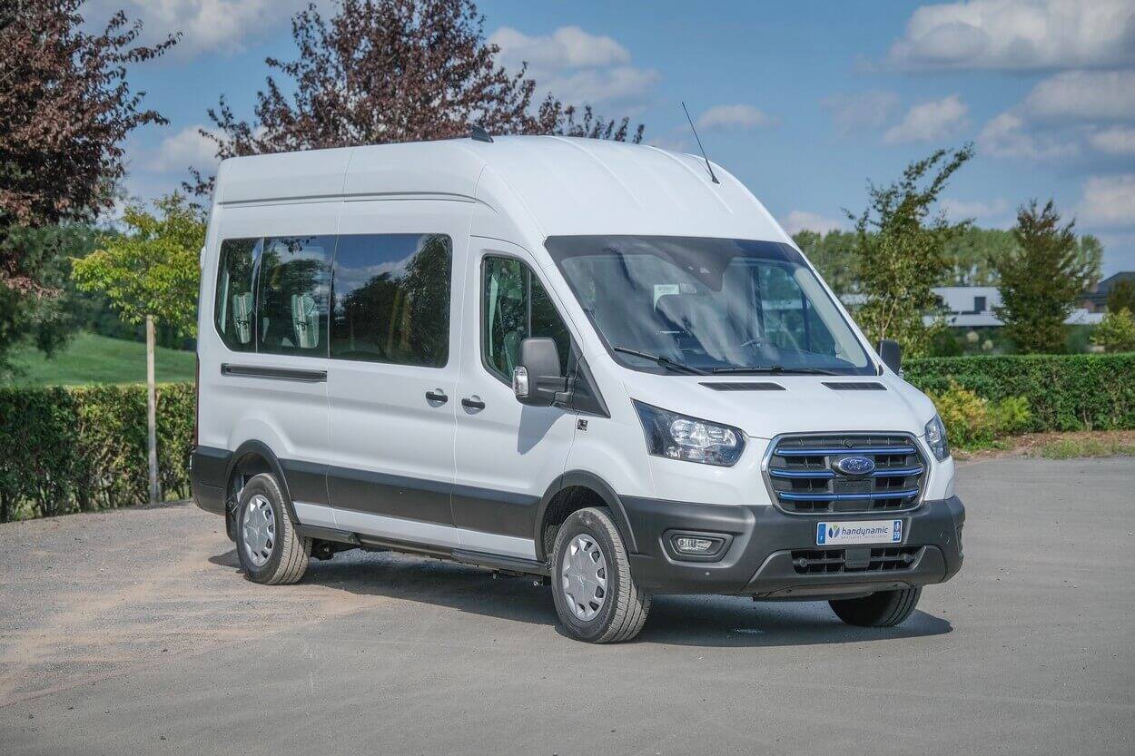 Le Ford E-Transit L3H3 TPMR Triflex Easy : une solution de mobilité fiable et écologique
