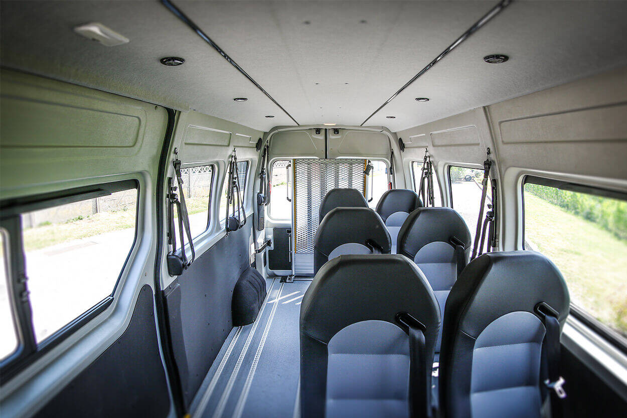 Profitez de la polyvalence des sièges LineaFlex présent dans le Renault Master L3H2 TPMR 