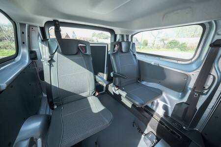 Sièges Triflex additionnels en option sur l'Opel Vivaro-e Xtra HappyAccess Sièges Triflex additionnels en option sur l'Opel Vivaro-e Xtra HappyAccess