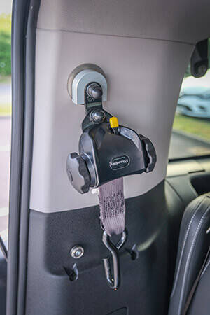 Supports pour enrouleurs arrière en option sur le Toyota ProAce Verso TPMR Family HappyAccess Supports pour enrouleurs arrière en option sur le Toyota ProAce Verso TPMR Family HappyAccess