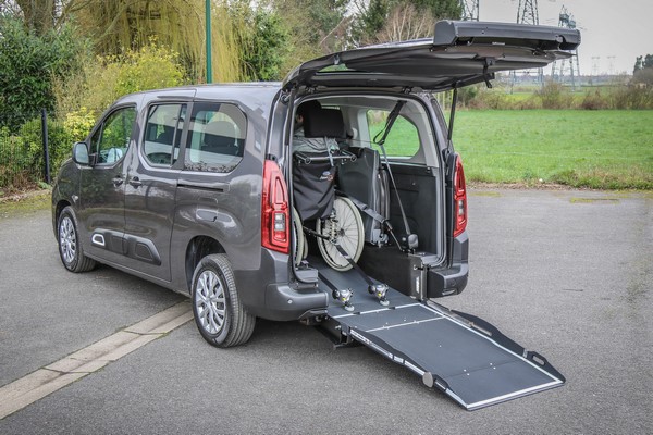 Profitez de voyages conviviaux, agréables et confortables à bord du Berlingo aménagé Maxi Xtra Family