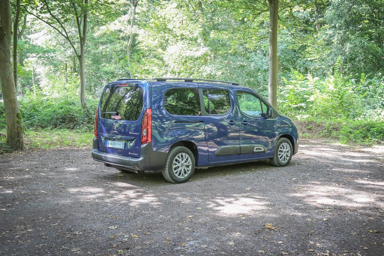 La version rallongée du Berlingo offre un plus grand volume intérieur, pratique pour la transformation TPMR