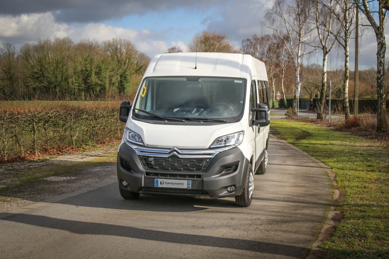 Citroën Jumper TPMR Triflex Easy L2H2, sangles d'arrimages dans le