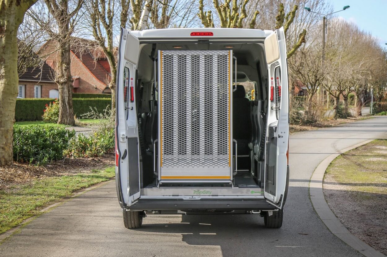 Citroën Jumper TPMR Triflex Easy L2H2, sangles d'arrimages dans le