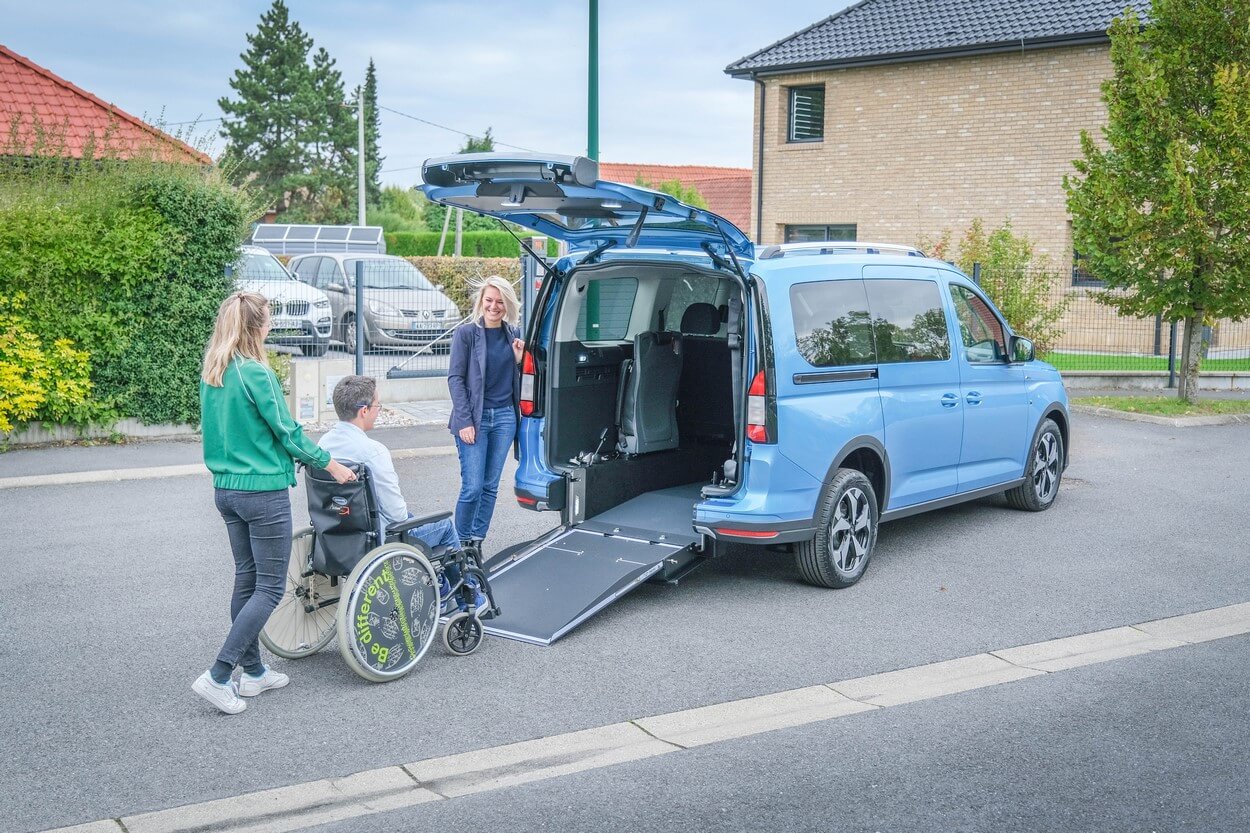 Découvrez le Nouveau Ford Grand Tourneo Connect et son aménagement handicap Xtra HappyAccess