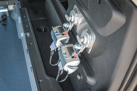 Support de rangement pour enrouleurs en option sur ce Renault Kangoo