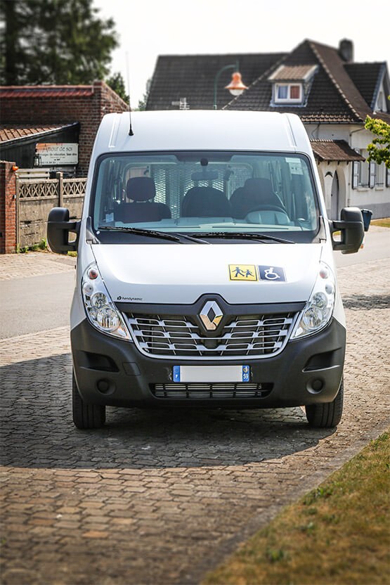 Ce Renault Master permet d&#039;accueillir beaucoup de passagers sans aucune difficulté.
