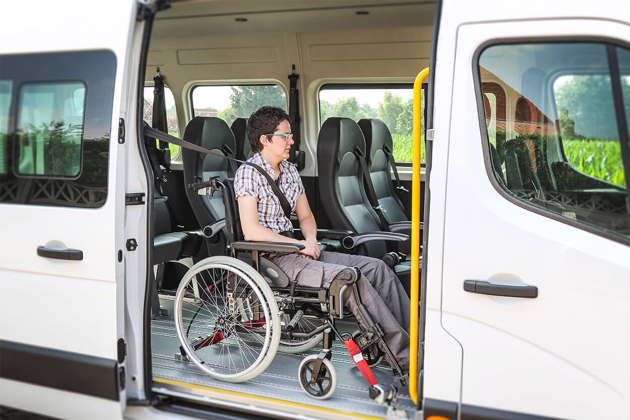 Arrimez et sécurisez facilement vos passagers en fauteuil roulant dans le Renault Master aménagé handicap