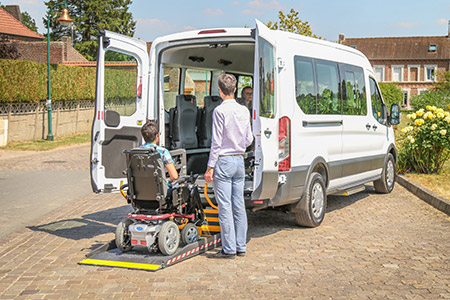 Le Ford Transit L3H2 TPMR Triflex Easy profite de tous les avantages du plancher qui révolutionne l&#039;arrimage !