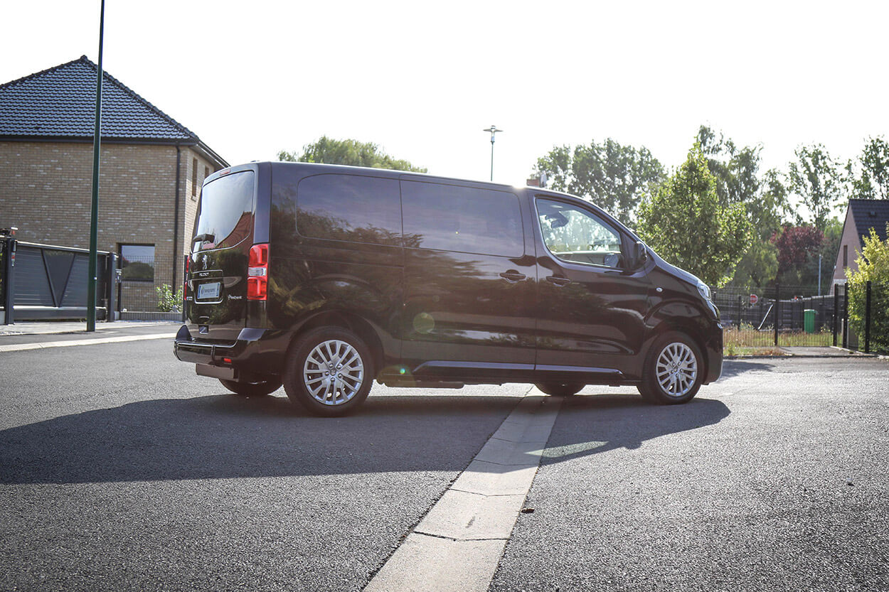 Ce Traveller Family HappyAccess vous permet de voyager avec des personnes valides et en fauteuil roulant