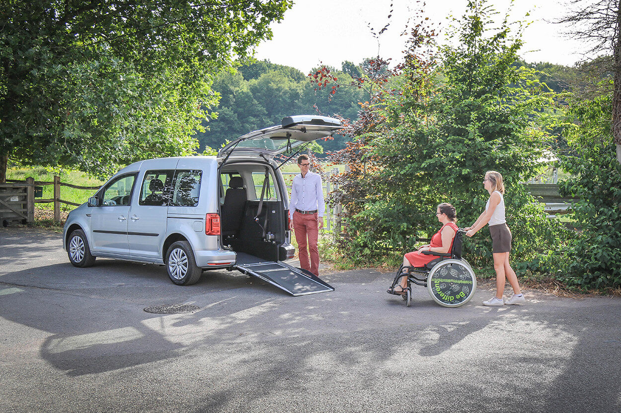 Cette voiture TPMR est parfaite pour vos déplacements professionnels occasionnels ou en famille