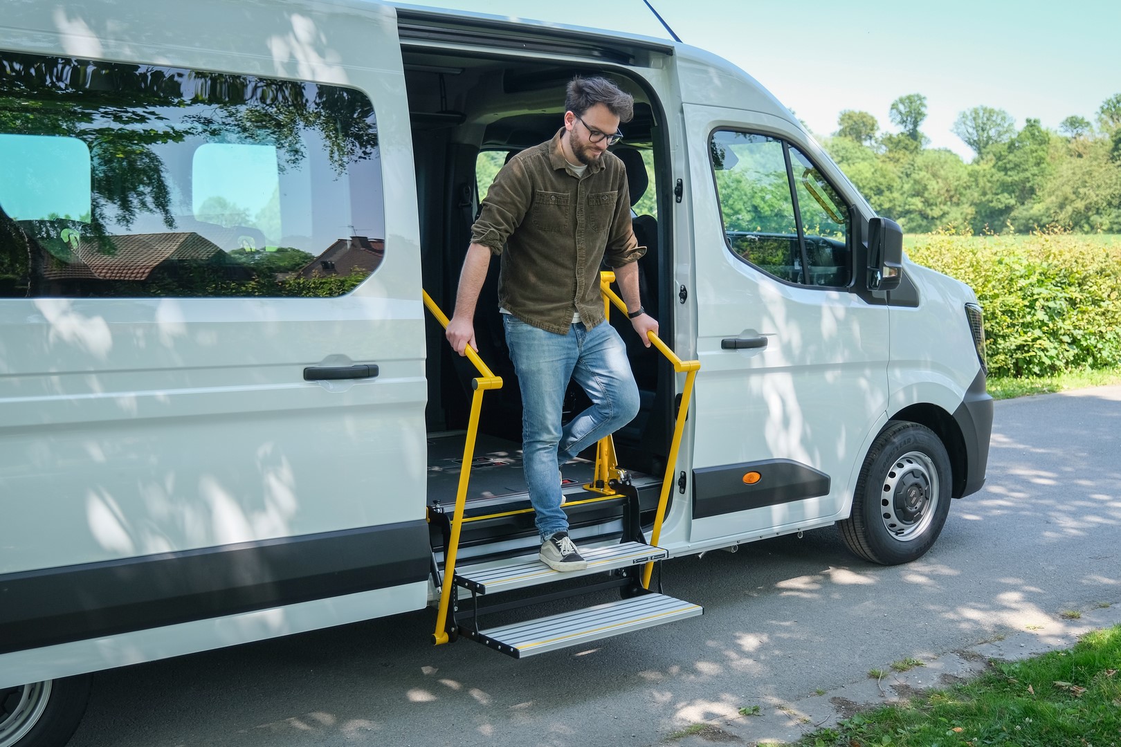 Faites confiance au stepeezy pour améliorer l'accès de vos passagers en porte latérale