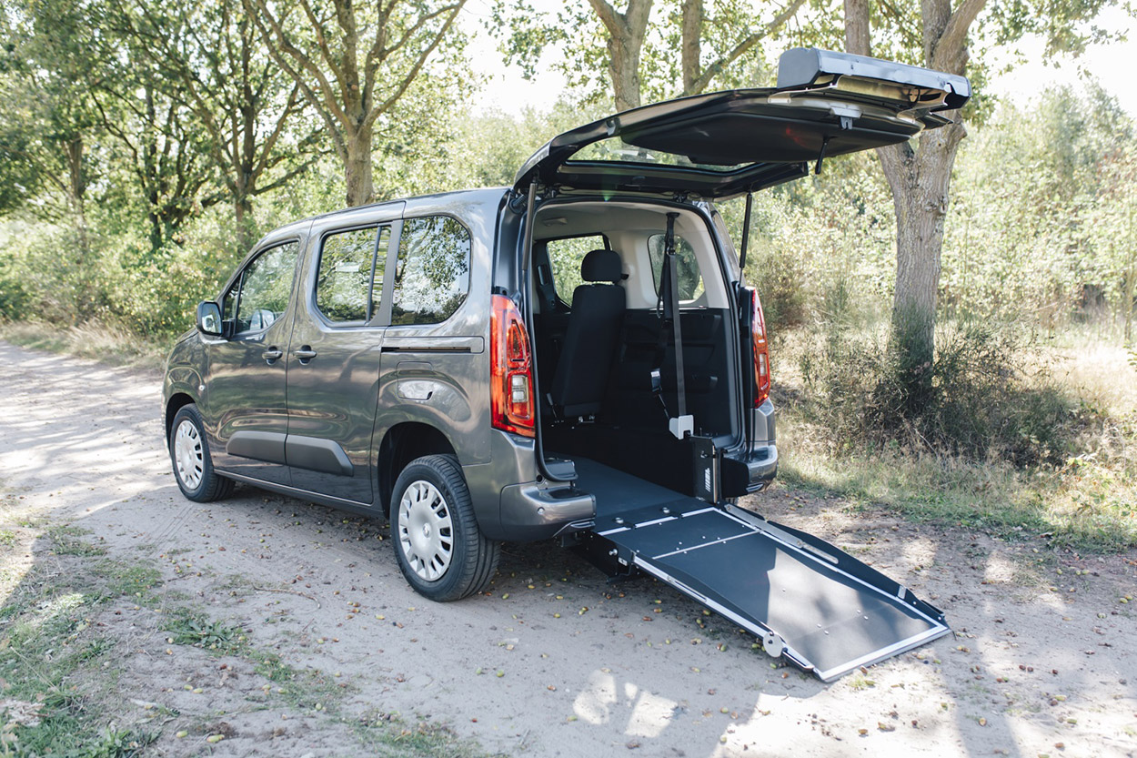 Le nouveau Citroën Berlingo et Peugeot Rifter sont déjà accessibles en fauteuil roulant chez Handynamic !