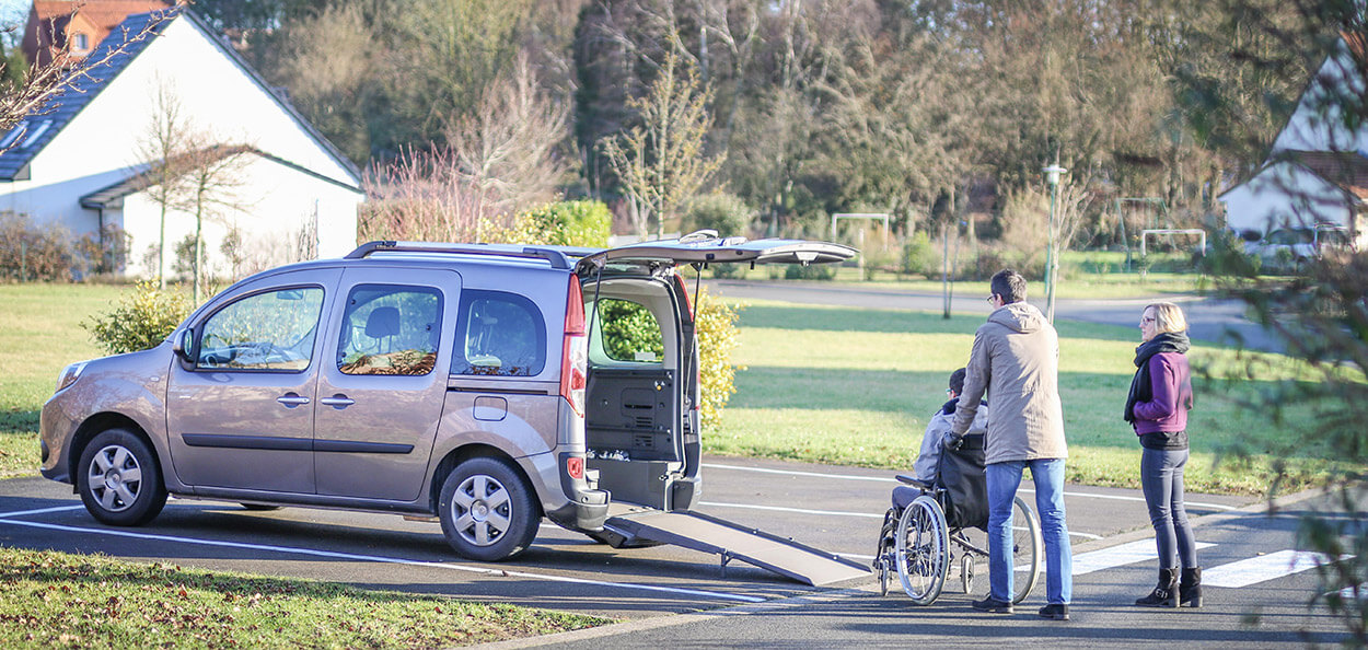 Louez un Renault Kangoo aménagé handicap et parcourez la Belgique !